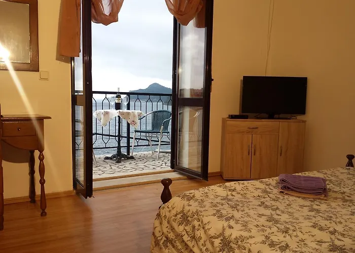 Apartments \